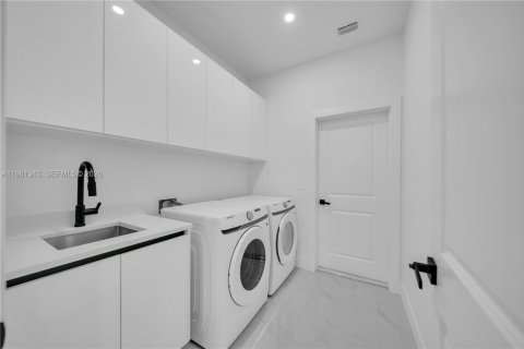 Villa ou maison à vendre à Lehigh Acres, Floride: 3 chambres № 2046890 - photo 6