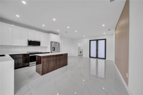 Villa ou maison à vendre à Lehigh Acres, Floride: 3 chambres № 2046890 - photo 1