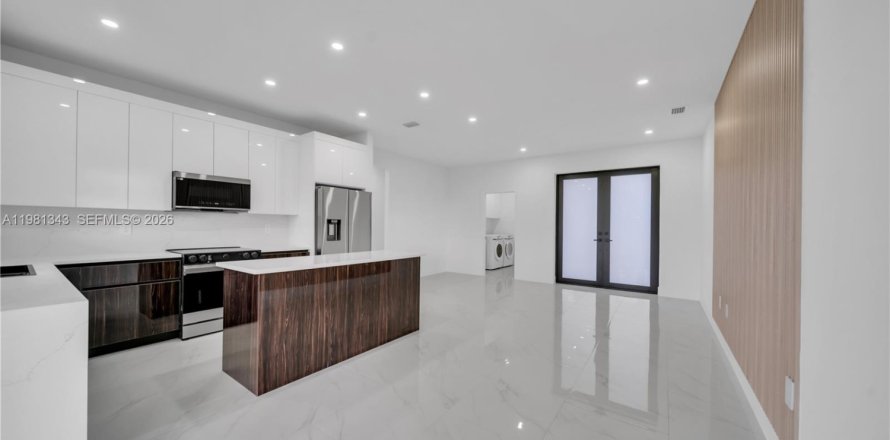 Villa ou maison à Lehigh Acres, Floride 3 chambres № 2046890