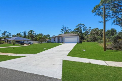 Villa ou maison à vendre à North Port, Floride: 4 chambres, 168.15 m2 № 2152087 - photo 4