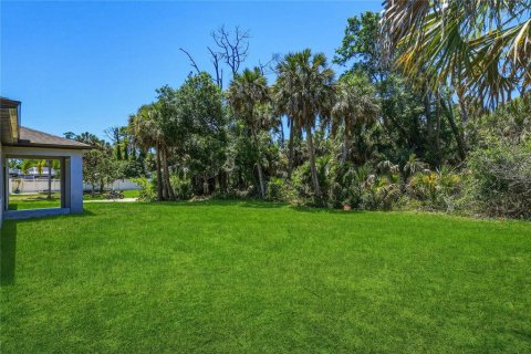 Villa ou maison à vendre à North Port, Floride: 4 chambres, 168.15 m2 № 2152087 - photo 10