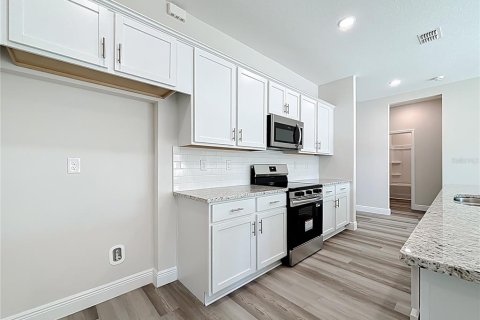 Villa ou maison à vendre à North Port, Floride: 4 chambres, 168.15 m2 № 2152087 - photo 20