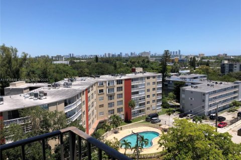 Снять в аренду кондоминиум в Норт-Майами, Флорида 1 спальня, 81.29м2, № 1966023 - фото 3