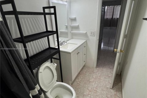 Снять в аренду кондоминиум в Норт-Майами, Флорида 1 спальня, 81.29м2, № 1966023 - фото 9