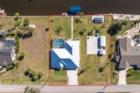 Casa en venta en Port Charlotte, Florida, 3 dormitorios, 218.13 m2 № 1558218 - foto 3