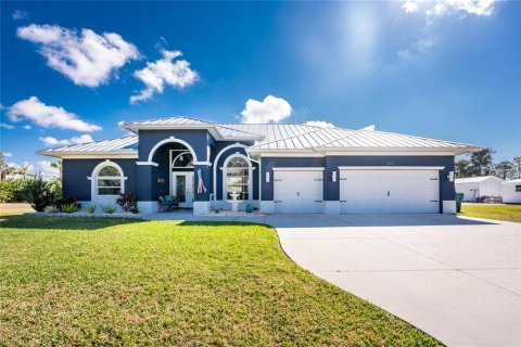 Casa en venta en Port Charlotte, Florida, 3 dormitorios, 218.13 m2 № 1558218 - foto 1