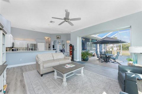 Casa en venta en Port Charlotte, Florida, 3 dormitorios, 218.13 m2 № 1558218 - foto 20