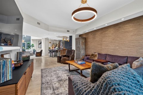 Adosado en venta en Fort Lauderdale, Florida, 3 dormitorios, 397.62 m2 № 2353063 - foto 2