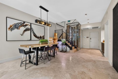 Adosado en venta en Fort Lauderdale, Florida, 3 dormitorios, 397.62 m2 № 2353063 - foto 16