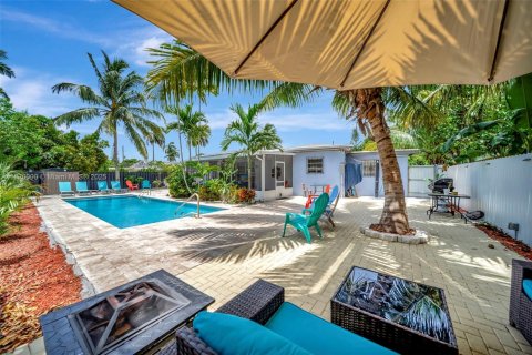 House in Miami, Florida 4 bedrooms, 169.18 sq.m. № 1777843 - photo 9