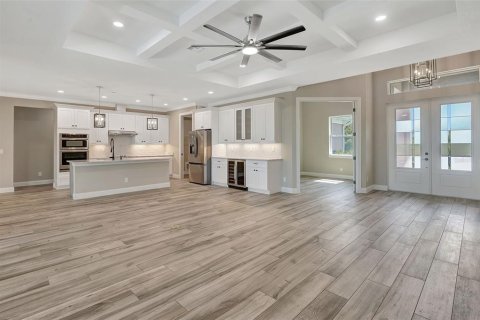 House in Port Charlotte, Florida 4 bedrooms, 209.31 sq.m. № 1843051 - photo 18