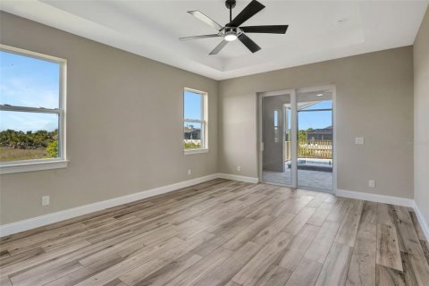 House in Port Charlotte, Florida 4 bedrooms, 209.31 sq.m. № 1843051 - photo 25