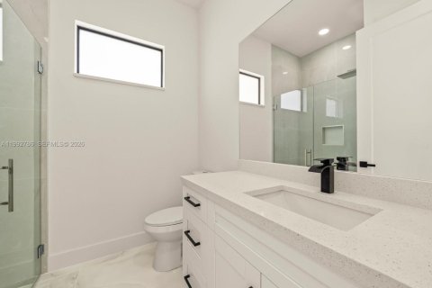 House in Lehigh Acres, Florida 3 bedrooms, 145.67 sq.m. № 2056980 - photo 23