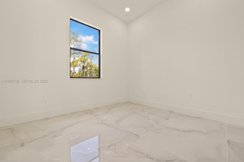 House in Lehigh Acres, Florida 3 bedrooms, 145.67 sq.m. № 2056980 - photo 26