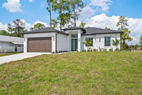 House in Lehigh Acres, Florida 3 bedrooms, 145.67 sq.m. № 2056980 - photo 11