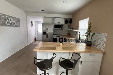 House in Saint Petersburg, Florida 2 bedrooms, 70.88 sq.m. № 1870537 - photo 11