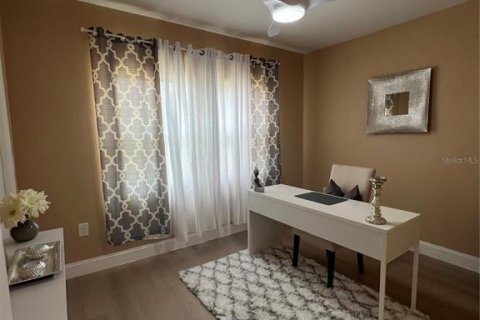 House in Saint Petersburg, Florida 2 bedrooms, 70.88 sq.m. № 1870537 - photo 19