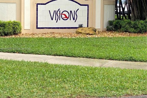 Townhouse in Weston, Florida 3 bedrooms, 153.29 sq.m. № 2057103