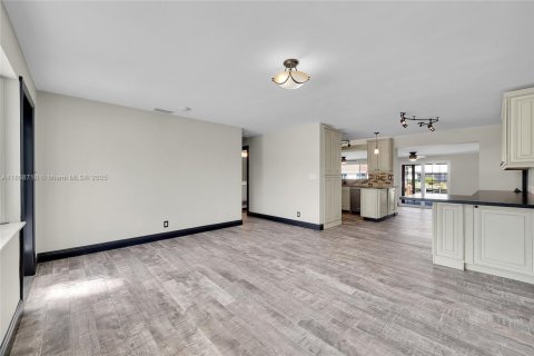 Casa en venta en Pompano Beach, Florida, 3 dormitorios, 173.63 m2 № 1921601 - foto 7