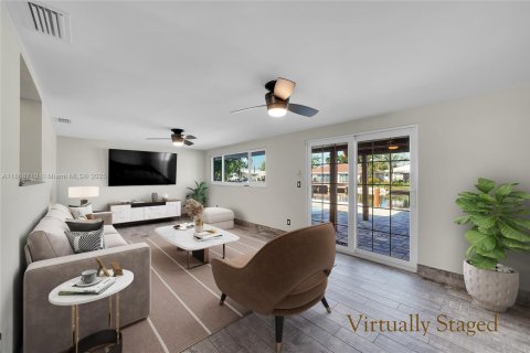 Casa en venta en Pompano Beach, Florida, 3 dormitorios, 173.63 m2 № 1921601 - foto 11