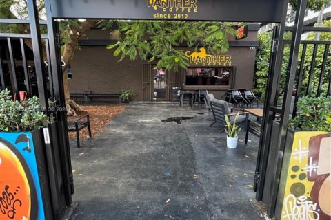 Condo in Miami, Florida, 2 bedrooms № 1987380 - photo 23