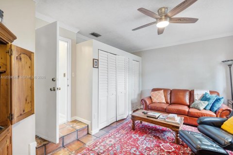 Villa ou maison à vendre à Miami, Floride: 3 chambres, 150.87 m2 № 2084855 - photo 20