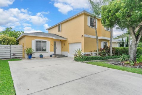 Villa ou maison à Miami, Floride 3 chambres, 150.87 m2 № 2084855