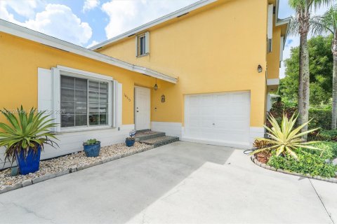 Villa ou maison à vendre à Miami, Floride: 3 chambres, 150.87 m2 № 2084855 - photo 3