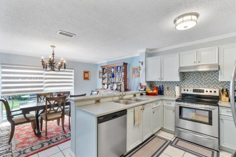 Villa ou maison à vendre à Miami, Floride: 3 chambres, 150.87 m2 № 2084855 - photo 17