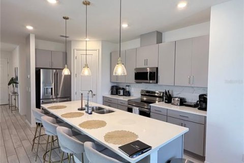 Villa ou maison à louer à Davenport, Floride: 3 chambres, 211.82 m2 № 2383783 - photo 2