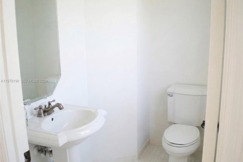 Adosado en venta en Fort Lauderdale, Florida, 2 dormitorios, 155.98 m2 № 2049332 - foto 7