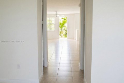 Adosado en venta en Fort Lauderdale, Florida, 2 dormitorios, 155.98 m2 № 2049332 - foto 12