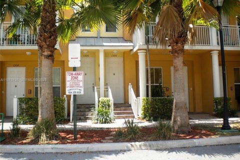 Adosado en Fort Lauderdale, Florida 2 dormitorios, 155.98 m2 № 2049332