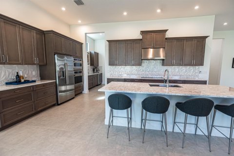 Villa ou maison à vendre à Port St. Lucie, Floride: 3 chambres, 257.9 m2 № 2293435 - photo 9