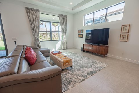 Villa ou maison à vendre à Port St. Lucie, Floride: 3 chambres, 257.9 m2 № 2293435 - photo 4