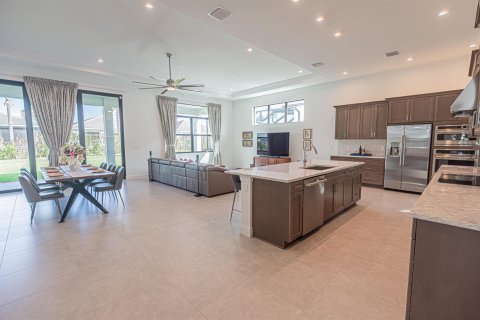 Villa ou maison à vendre à Port St. Lucie, Floride: 3 chambres, 257.9 m2 № 2293435 - photo 6