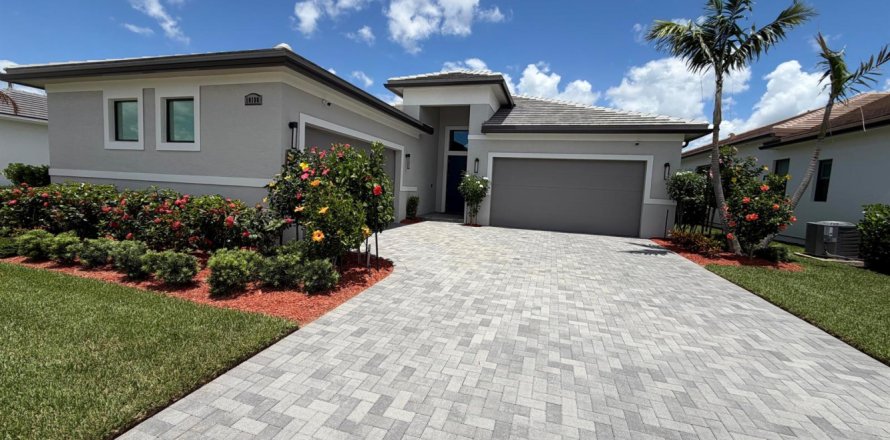 Villa ou maison à Port St. Lucie, Floride 3 chambres, 257.9 m2 № 2293435