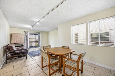 Condominio en venta en Gainesville, Florida, 2 dormitorios, 93.18 m2 № 2152357 - foto 7