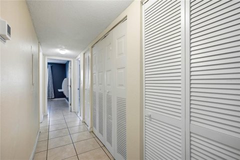 Condominio en venta en Gainesville, Florida, 2 dormitorios, 93.18 m2 № 2152357 - foto 18