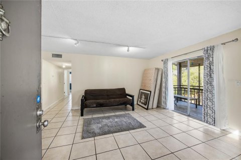 Condominio en venta en Gainesville, Florida, 2 dormitorios, 93.18 m2 № 2152357 - foto 5