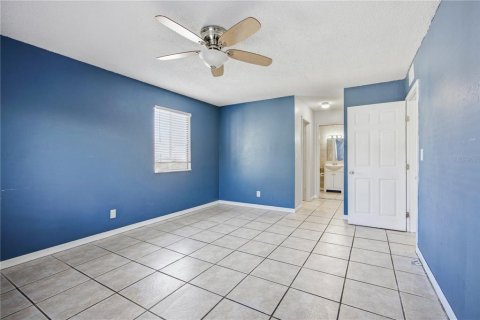 Condominio en venta en Gainesville, Florida, 2 dormitorios, 93.18 m2 № 2152357 - foto 12