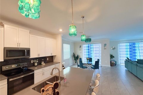 Villa ou maison à vendre à Davenport, Floride: 6 chambres, 305.74 m2 № 2397113 - photo 16
