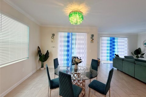 Villa ou maison à vendre à Davenport, Floride: 6 chambres, 305.74 m2 № 2397113 - photo 17