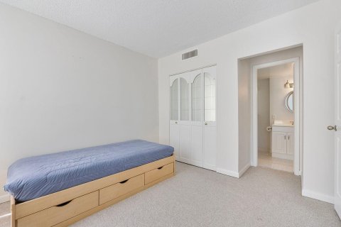 Condo in Palm Beach, Florida, 2 bedrooms  № 2187983 - photo 11