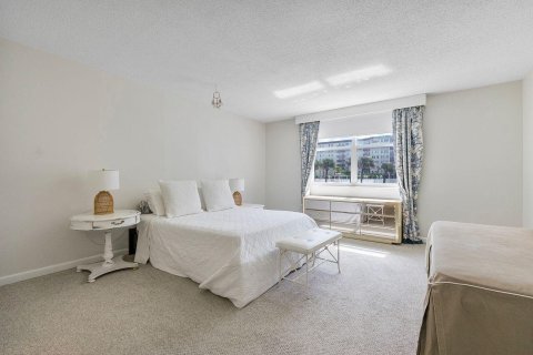 Condo in Palm Beach, Florida, 2 bedrooms  № 2187983 - photo 5