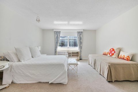 Condo in Palm Beach, Florida, 2 bedrooms  № 2187983 - photo 6