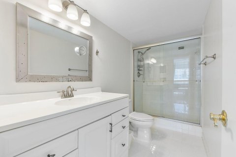 Condo in Palm Beach, Florida, 2 bedrooms  № 2187983 - photo 7