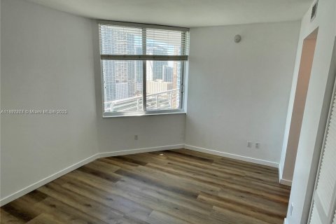 Condo in Miami, Florida, 2 bedrooms  № 1944236 - photo 23