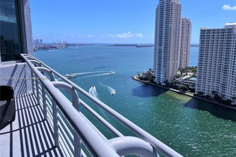 Condo in Miami, Florida, 2 bedrooms  № 1944236 - photo 10