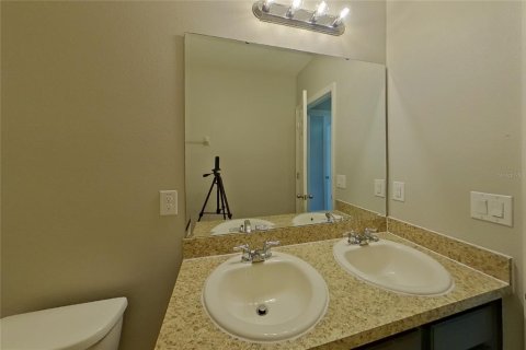 House in Kissimmee, Florida 4 bedrooms, 169.08 sq.m. № 2220638 - photo 13